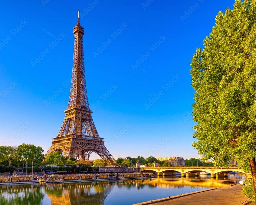 Wieża Eiffla- obiekt architektoniczny Paryża puzzle online