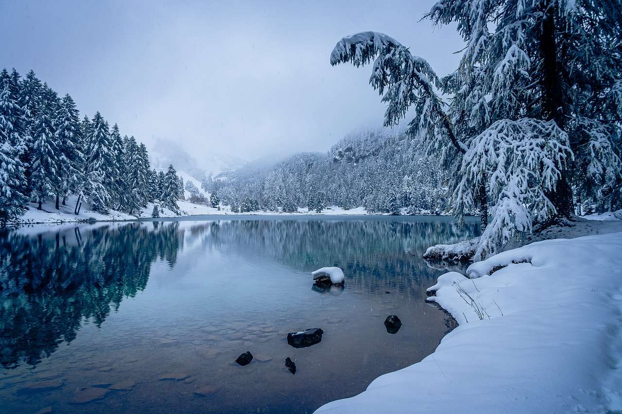 Górskie Jezioro Zima puzzle online