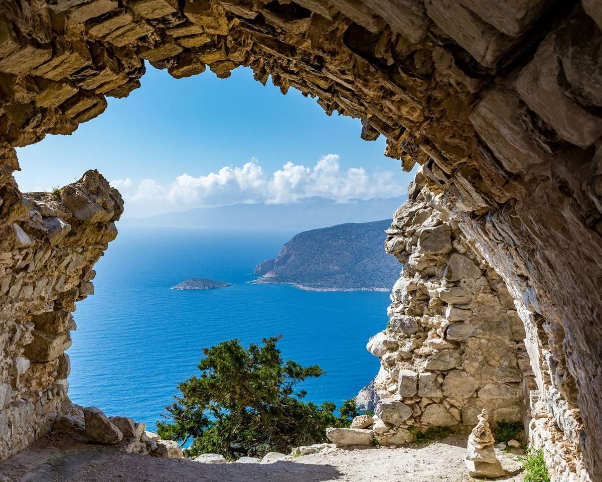 Grecja-jaskinia z widokiem na M. Sródziemne puzzle online