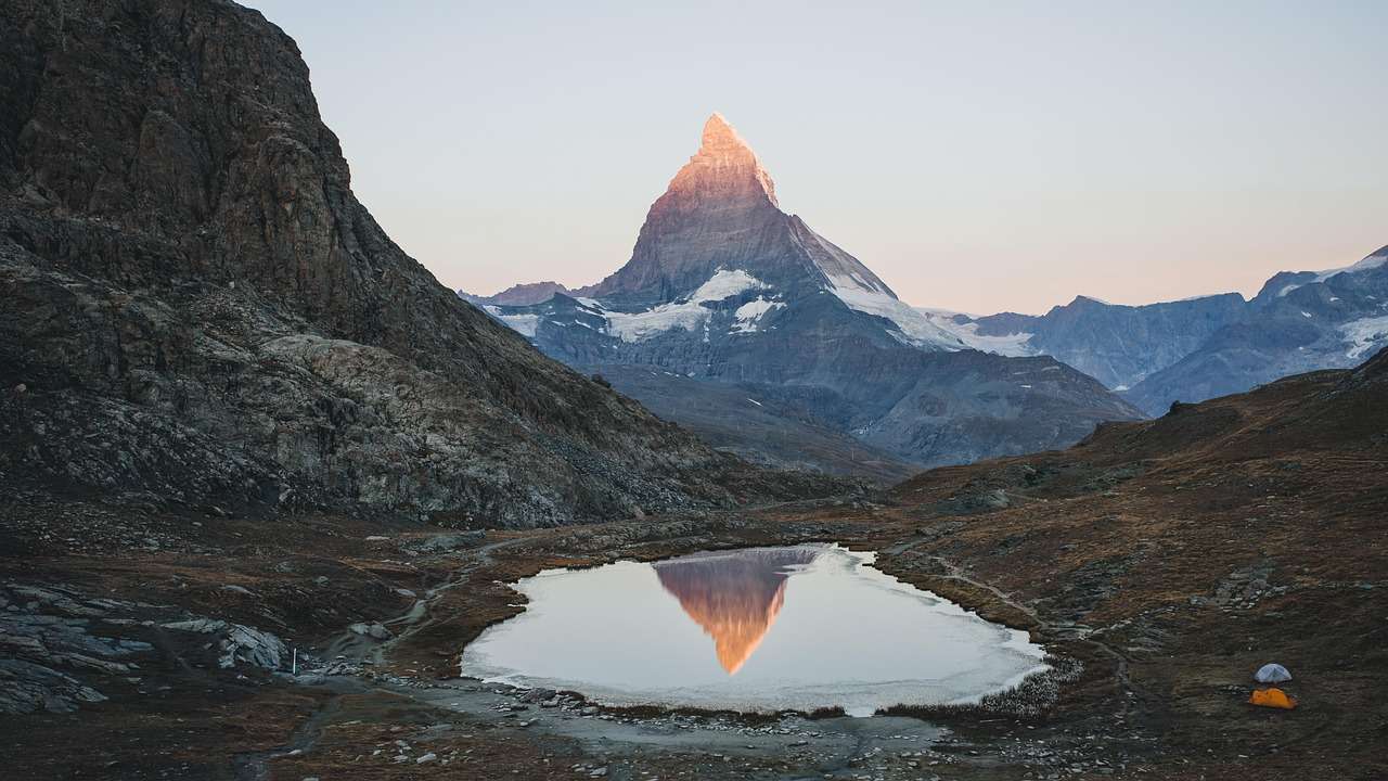Matterhorn Szwajcaria Jezioro Alpy Szczyt Góra Natura puzzle online