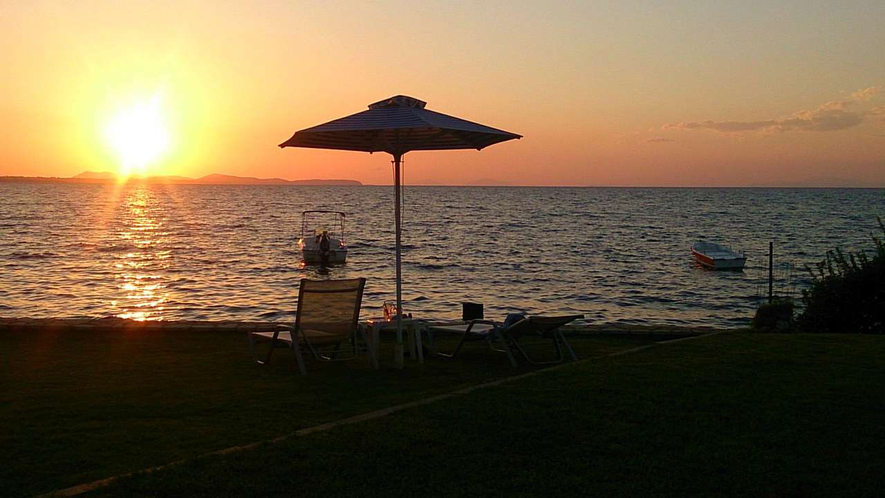 Zachód słońca w Grecji puzzle online