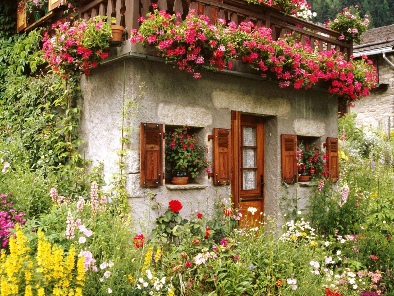 Kwiatowy dom wśród kwiatów, coś pieknego puzzle online