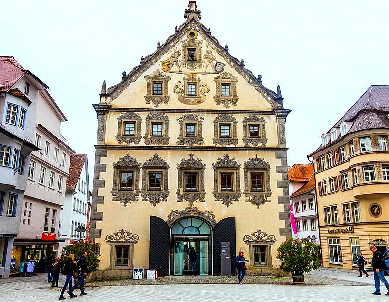 Przepiękny, zabytkowy budynek w Ravensburgu puzzle online