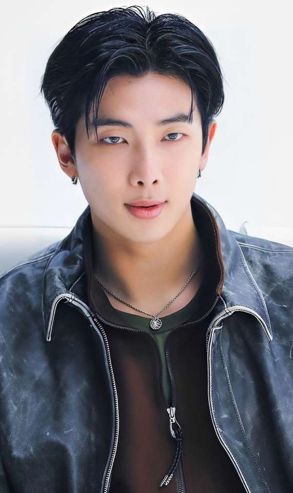 Kim Nam-joon, raper i lider BTS puzzle online