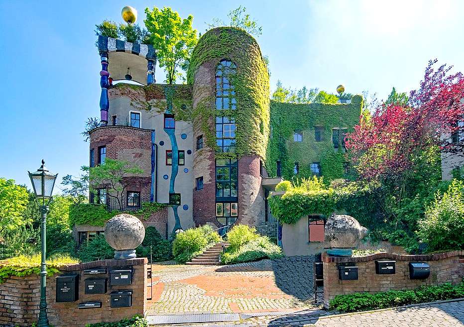 Dom "Na łące" w Bad Soden, projekt Hundertwassera puzzle online