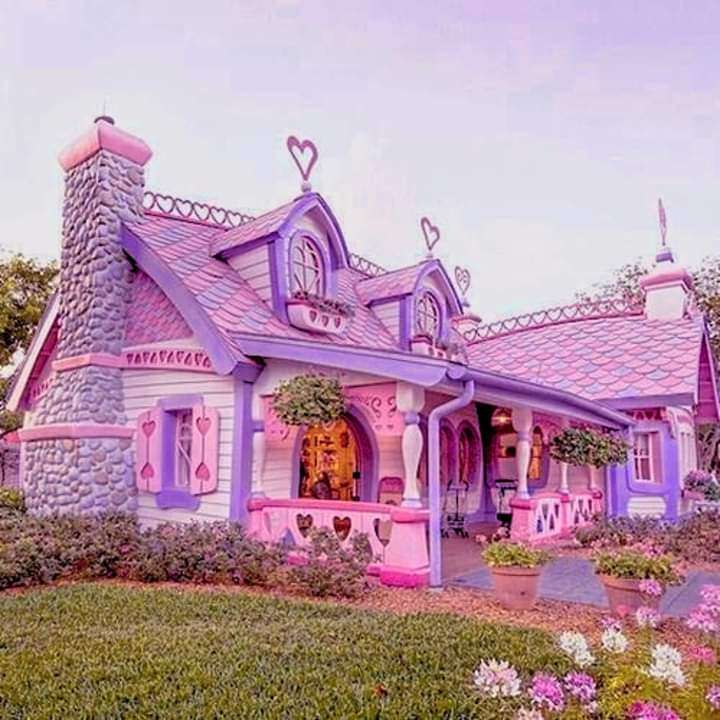 Bajeczny różowy dom puzzle online