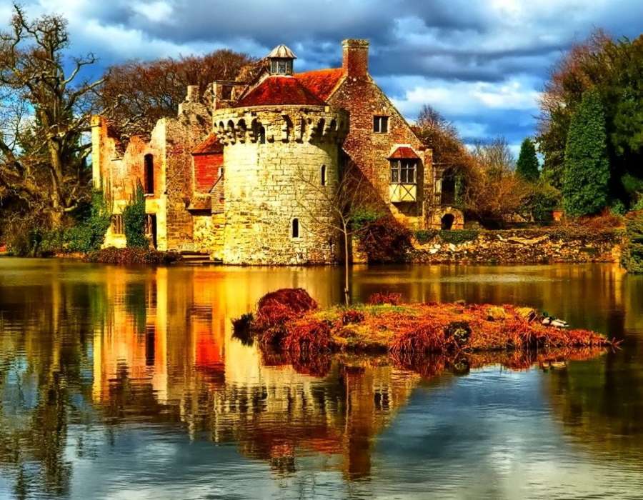 Riverside Castle-Zamek nad rzeką-piękny widok puzzle online