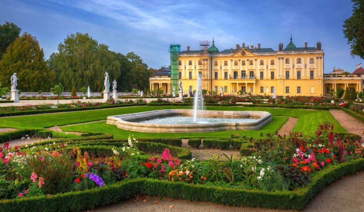 Zamek w Białymstoku w Polsce puzzle online