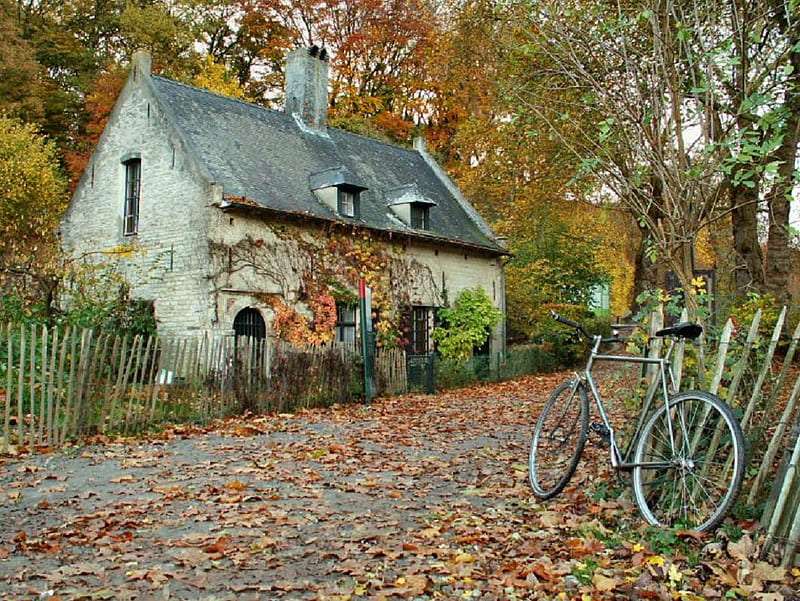 Stara chatka na wsi we Francji puzzle online
