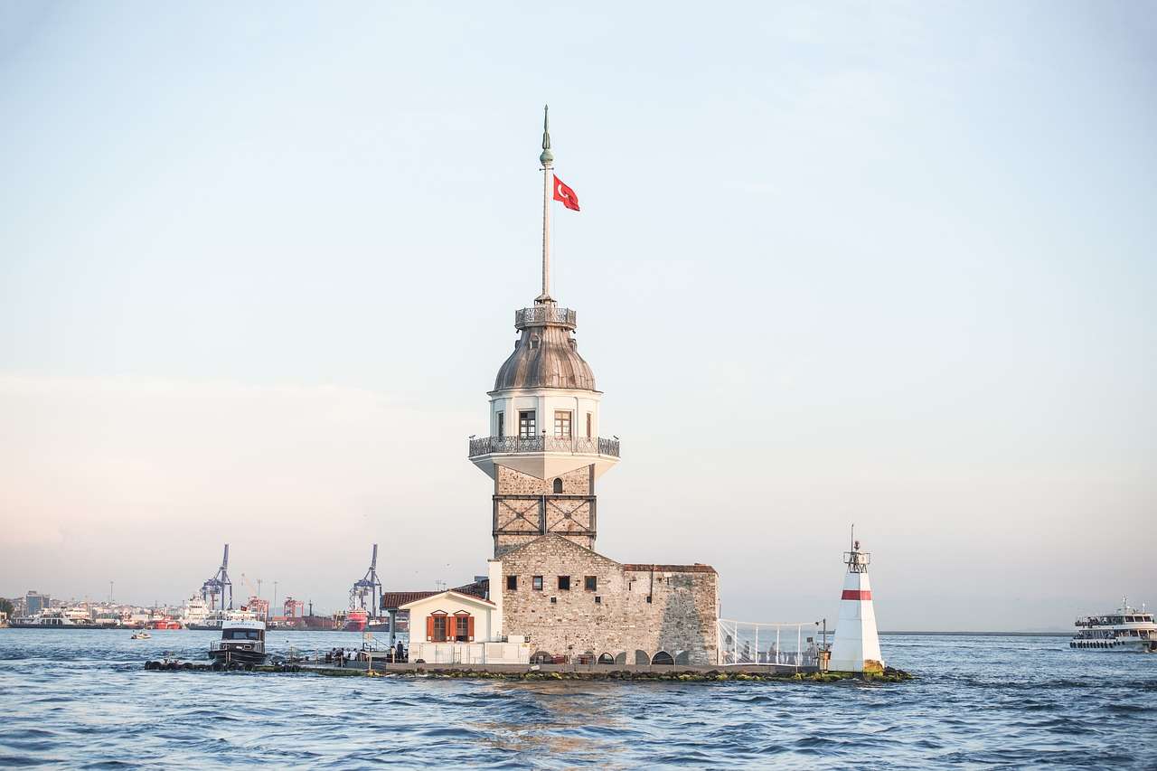 Wieża Leandera w Stambule puzzle online