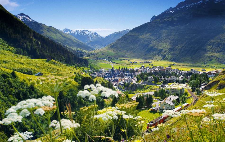 Szwajcaria-panorama wioski Andermatt puzzle online