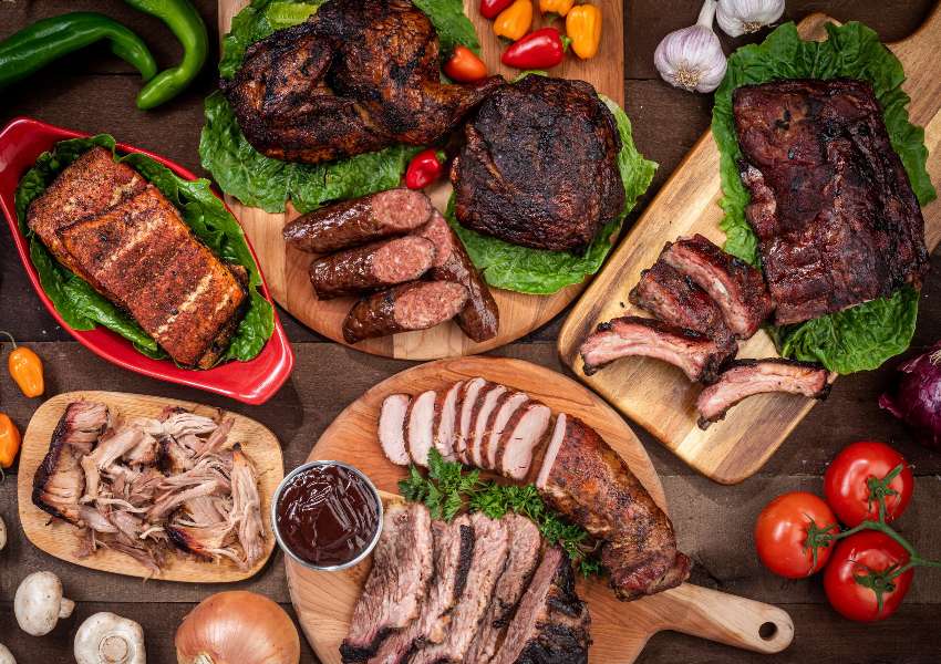 Wędzone mięsne smakołyki, raj dla smakoszy puzzle online