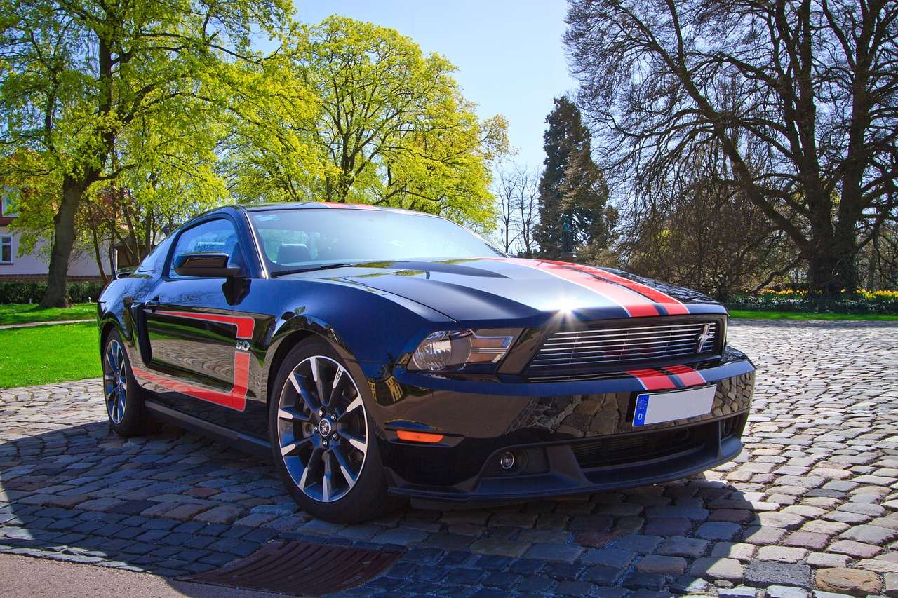 Samochód sportowy Mustanga GT puzzle online