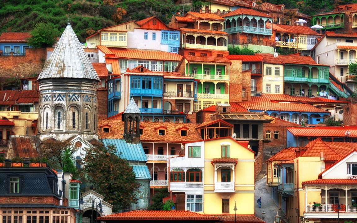 Tbilisi - kolorowe stare miasto w Gruzji puzzle online