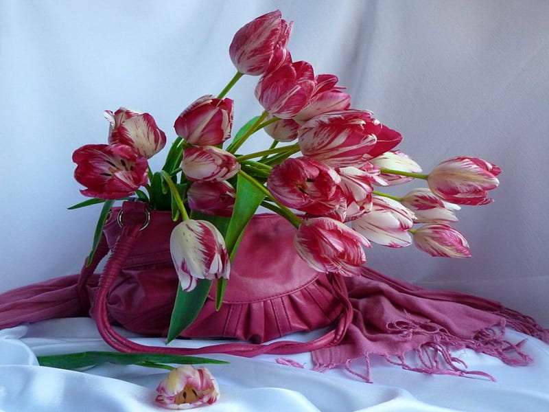 Melanżowy bukiet tulipanów puzzle online