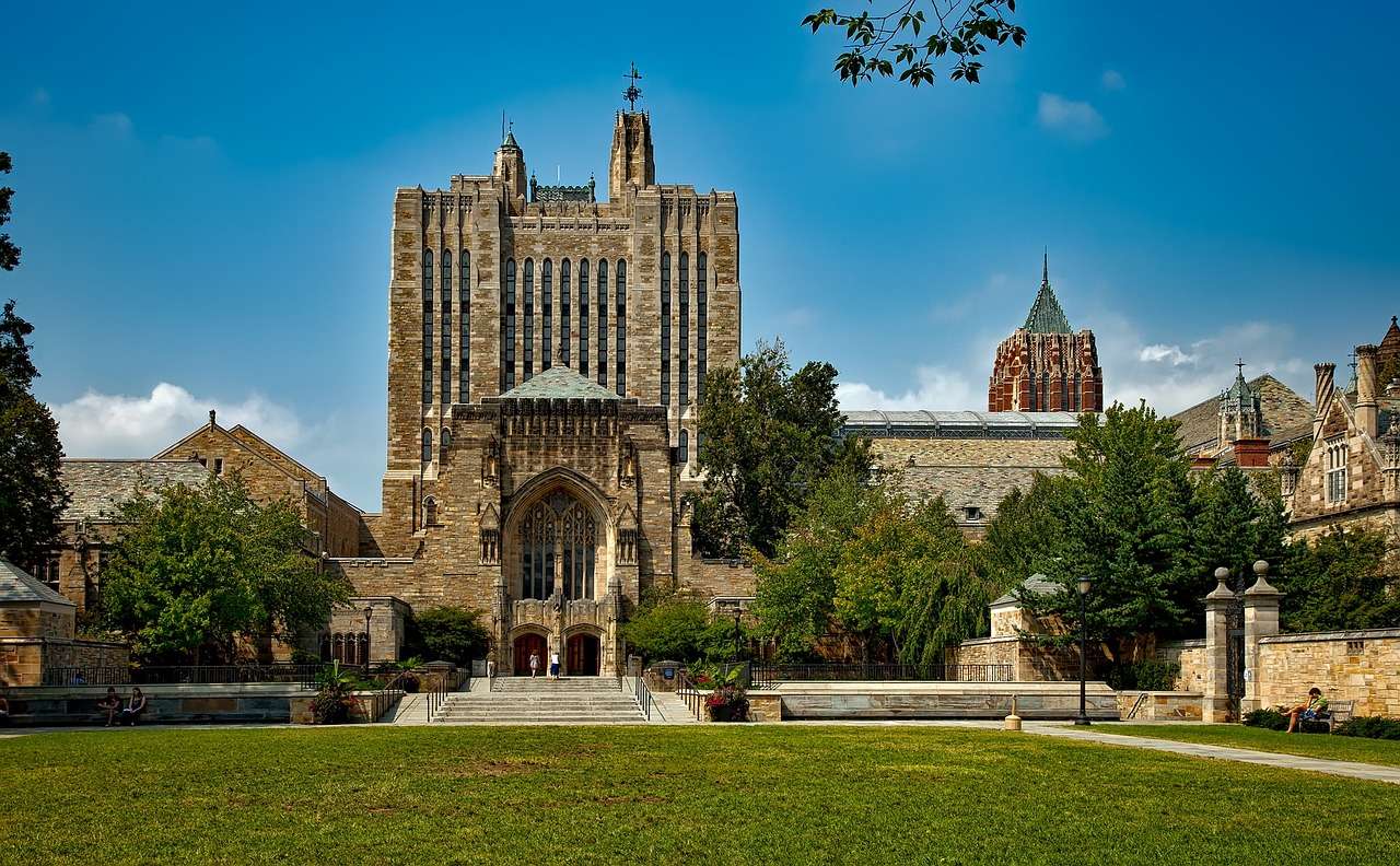 Uniwersytet Yale puzzle online