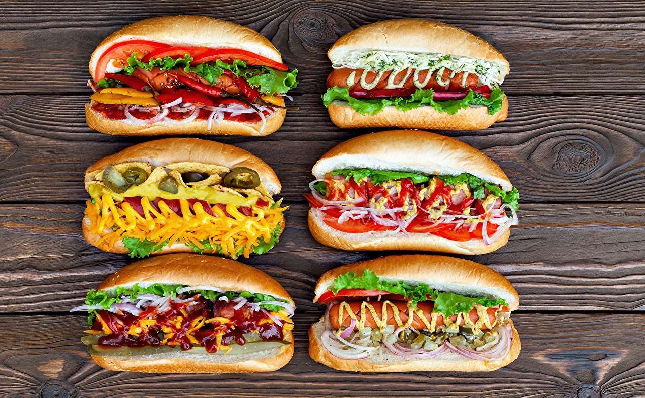Różne wersje apetycznych bułeczek hot-dog puzzle online