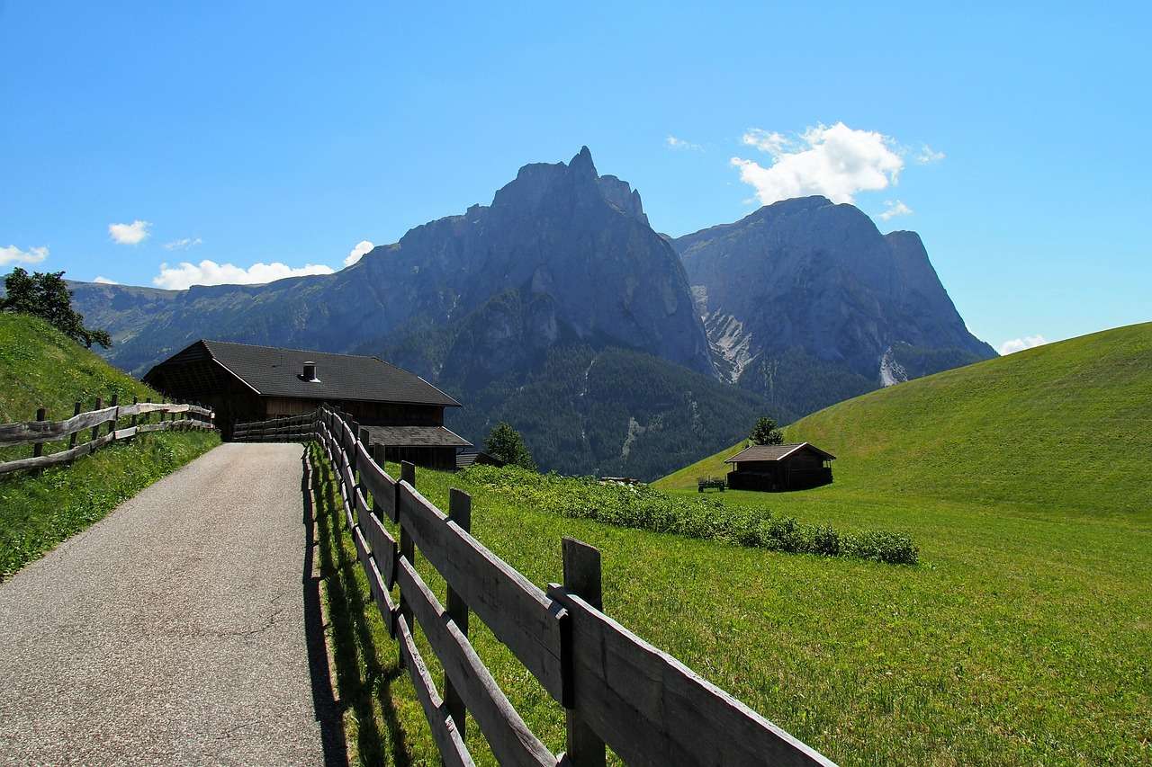 Górska droga w Południowym Tyrolu puzzle online