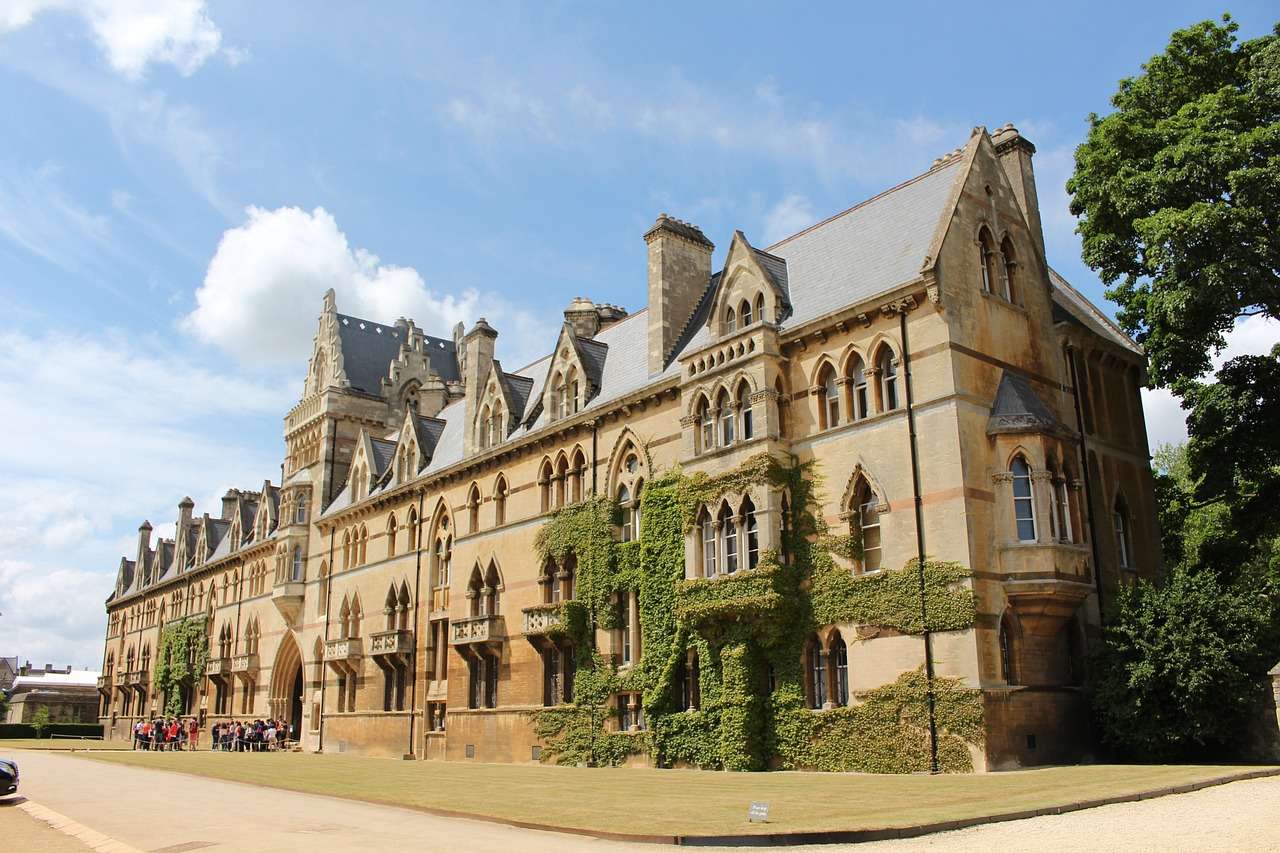 Uniwersytet Oksfordzki w Londynie puzzle online