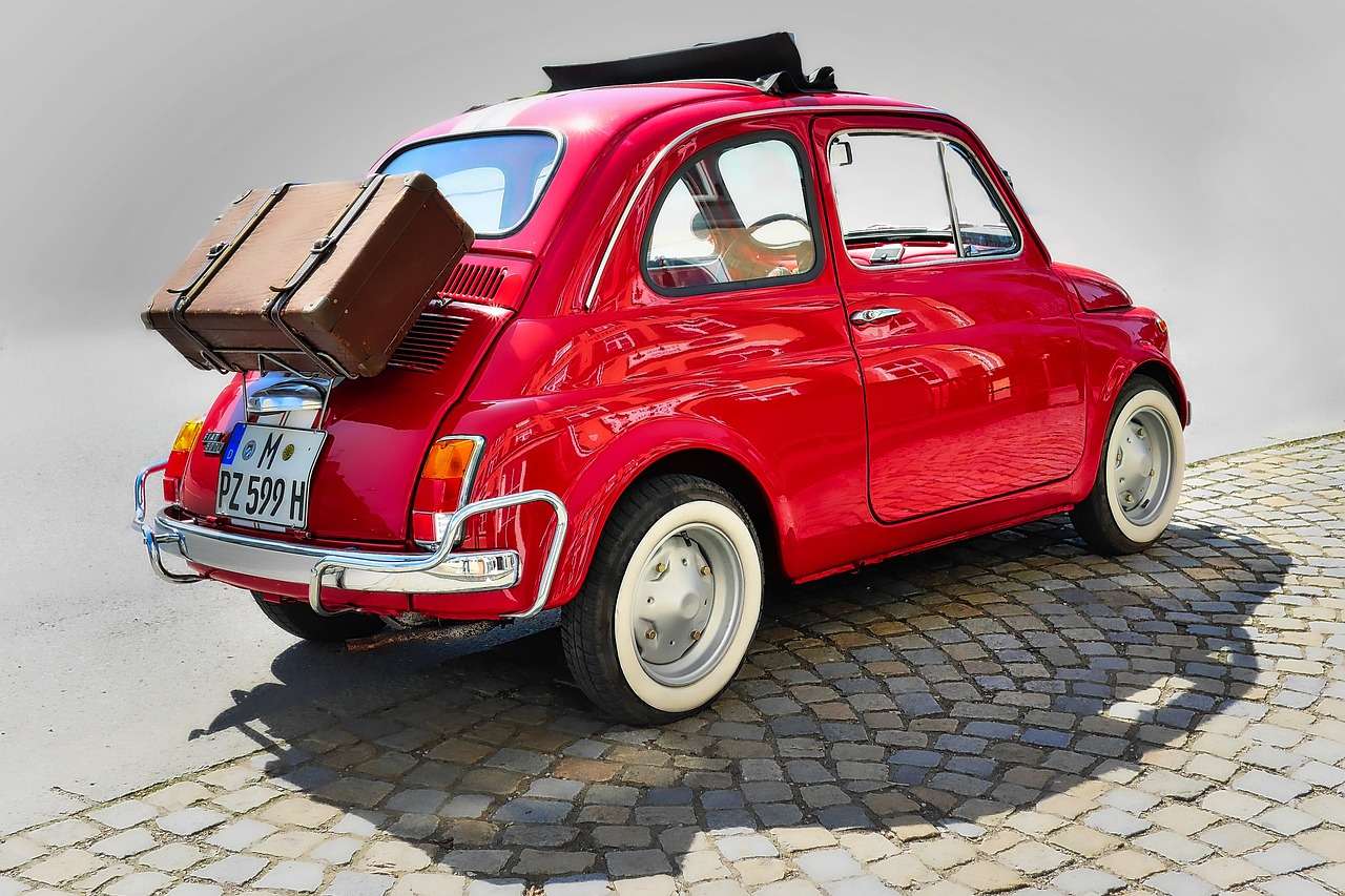Fiat z bagażem puzzle online