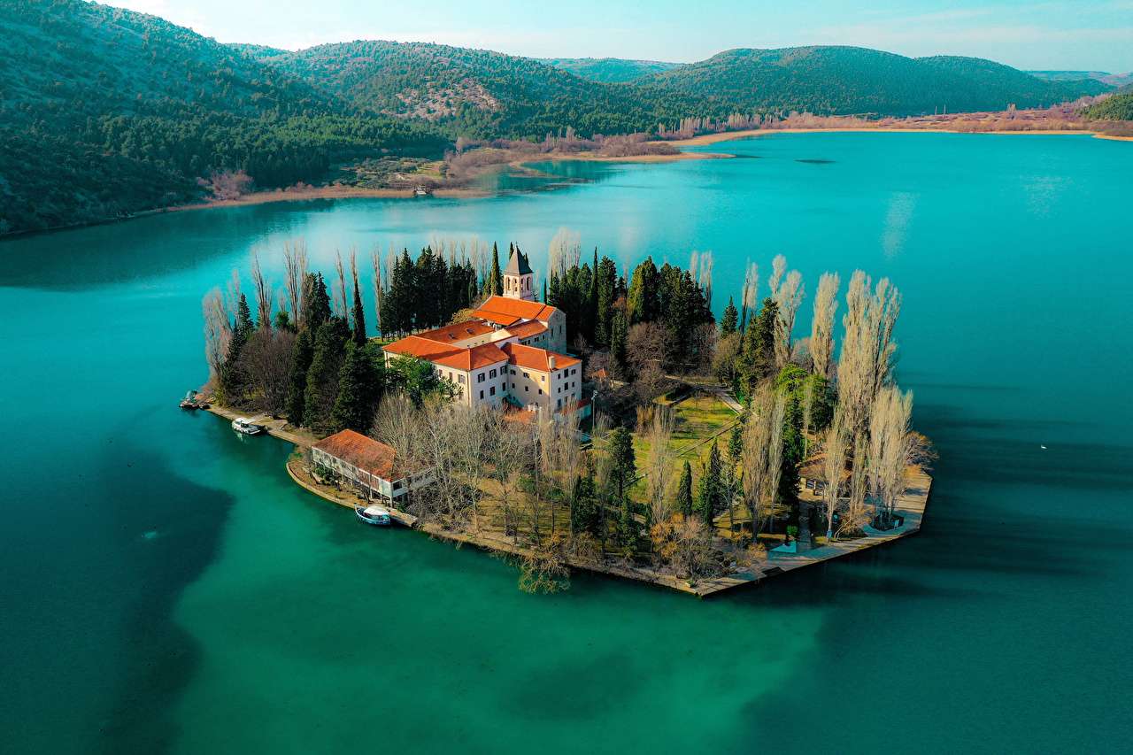 Chorwacja-Klasztor Visovac na wyspie Krka puzzle online