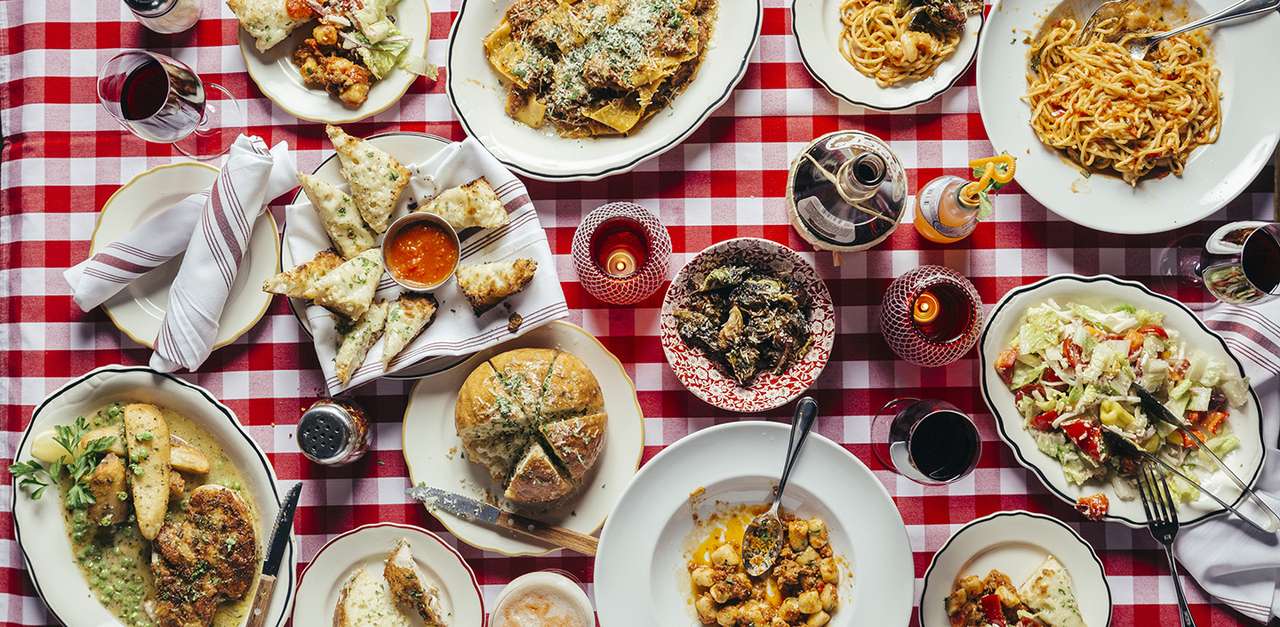 Włoski rodzinny obiad puzzle online