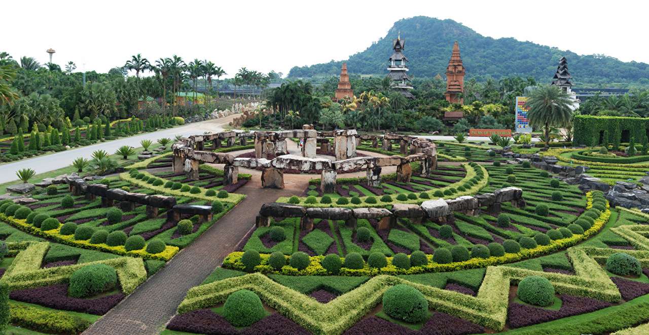 Tajlandia-Nong Nooch Tropical Botanical Garden puzzle online