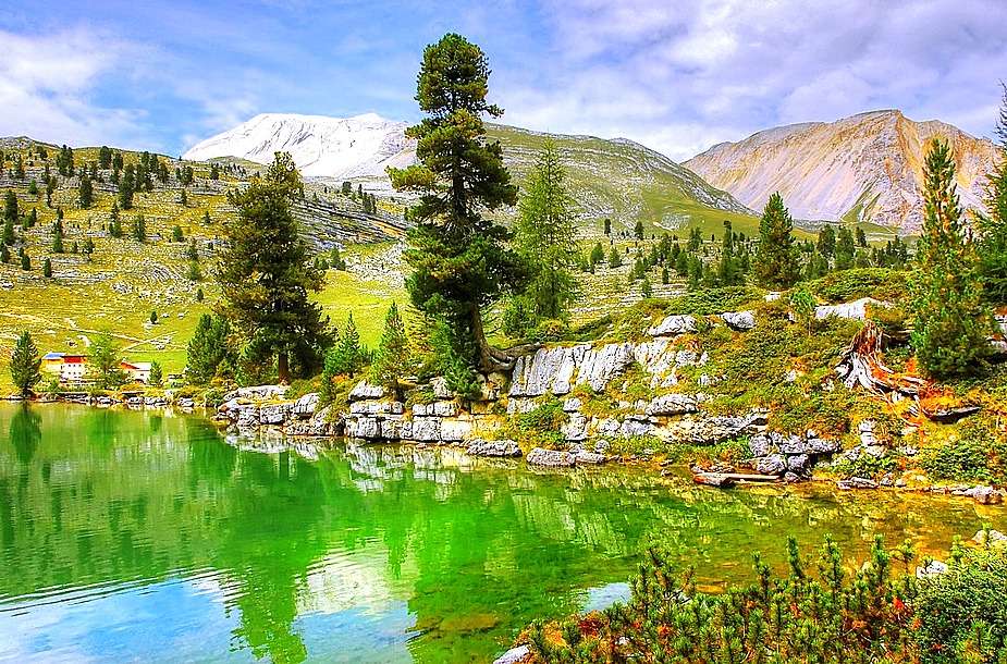 Jezioro górskie w Dolomitach puzzle online
