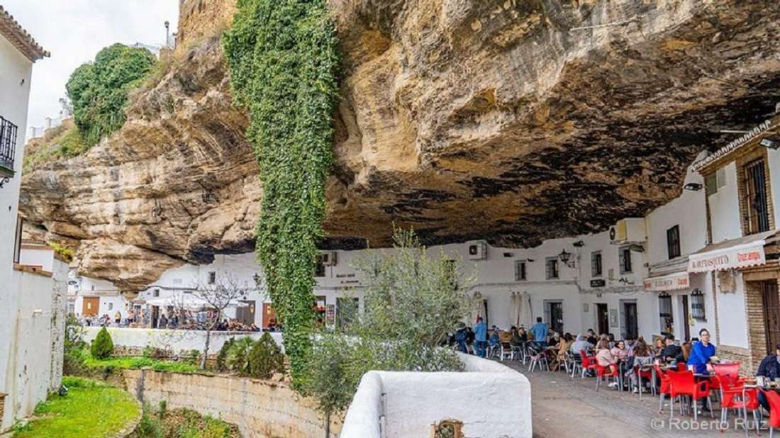 Setenil de las Bodegas - Cádiz - Hiszpania puzzle online