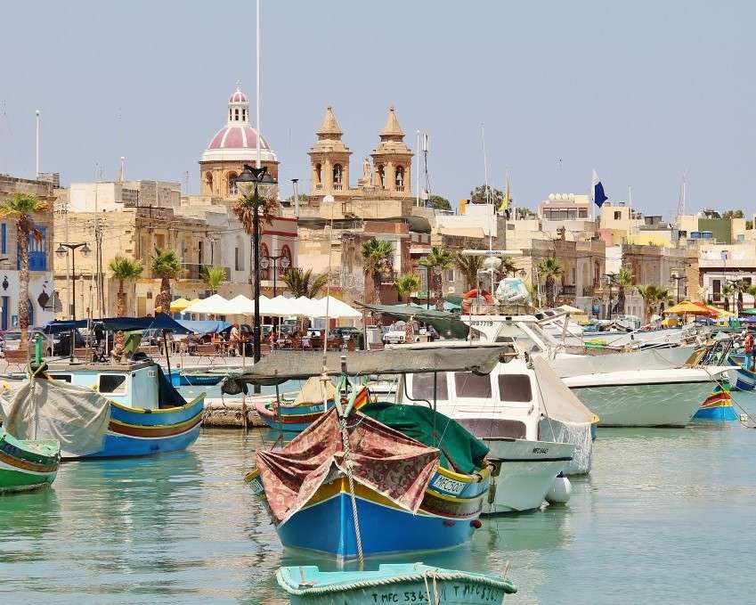 Łodzie w zatoce na Malcie puzzle online