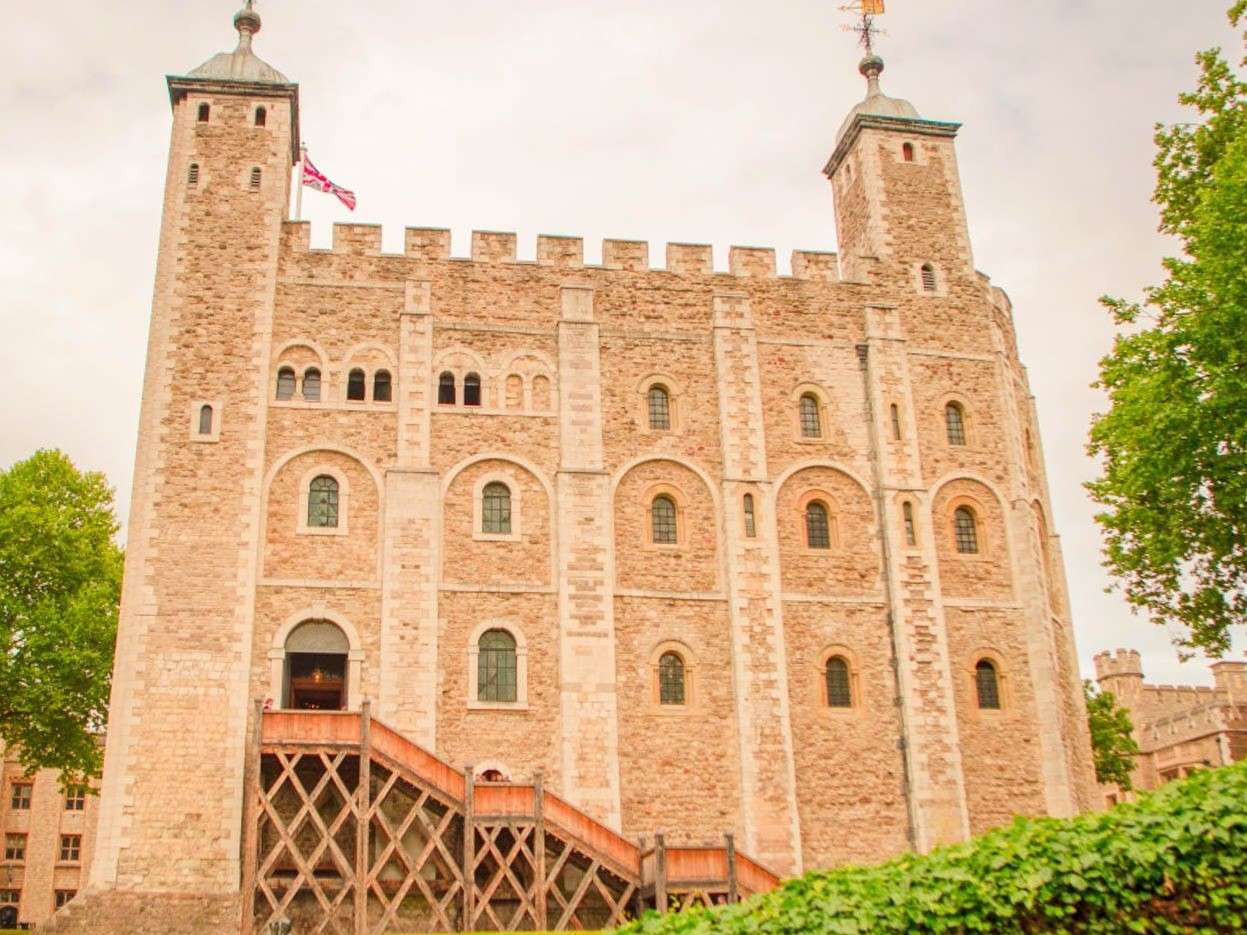 Tower of London- pałacowa monarchów Anglii puzzle online