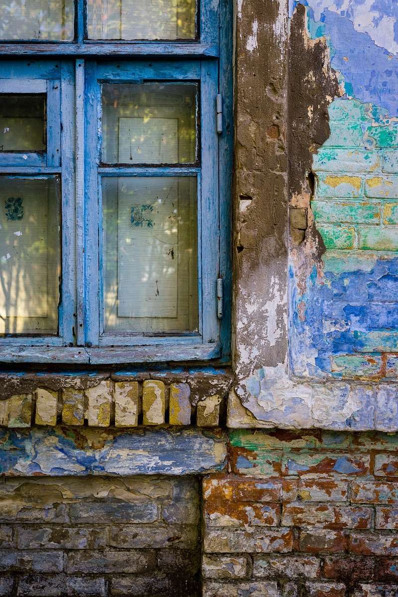 Niebieskie okno puzzle online
