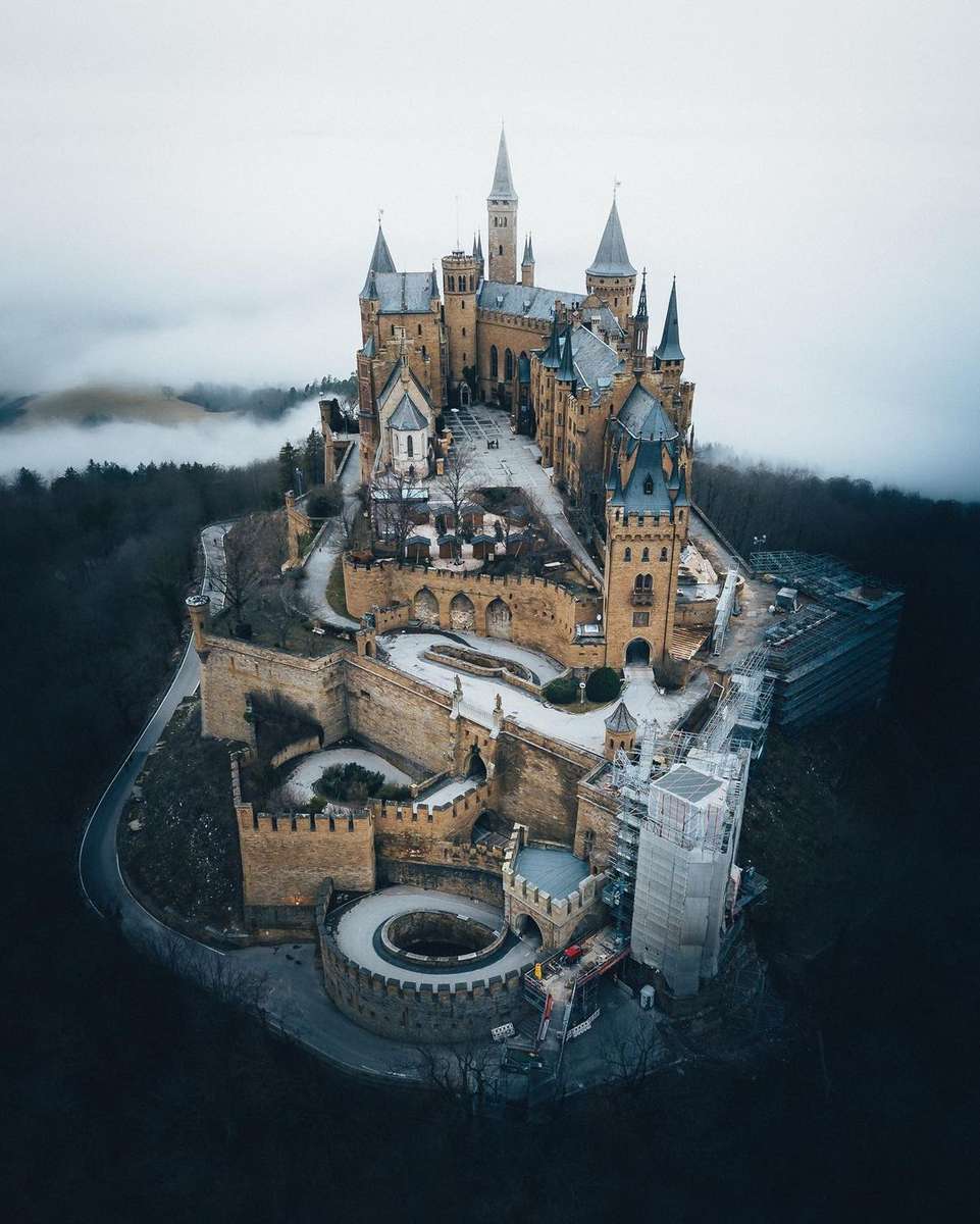 Zamek Hohenzollernów puzzle online