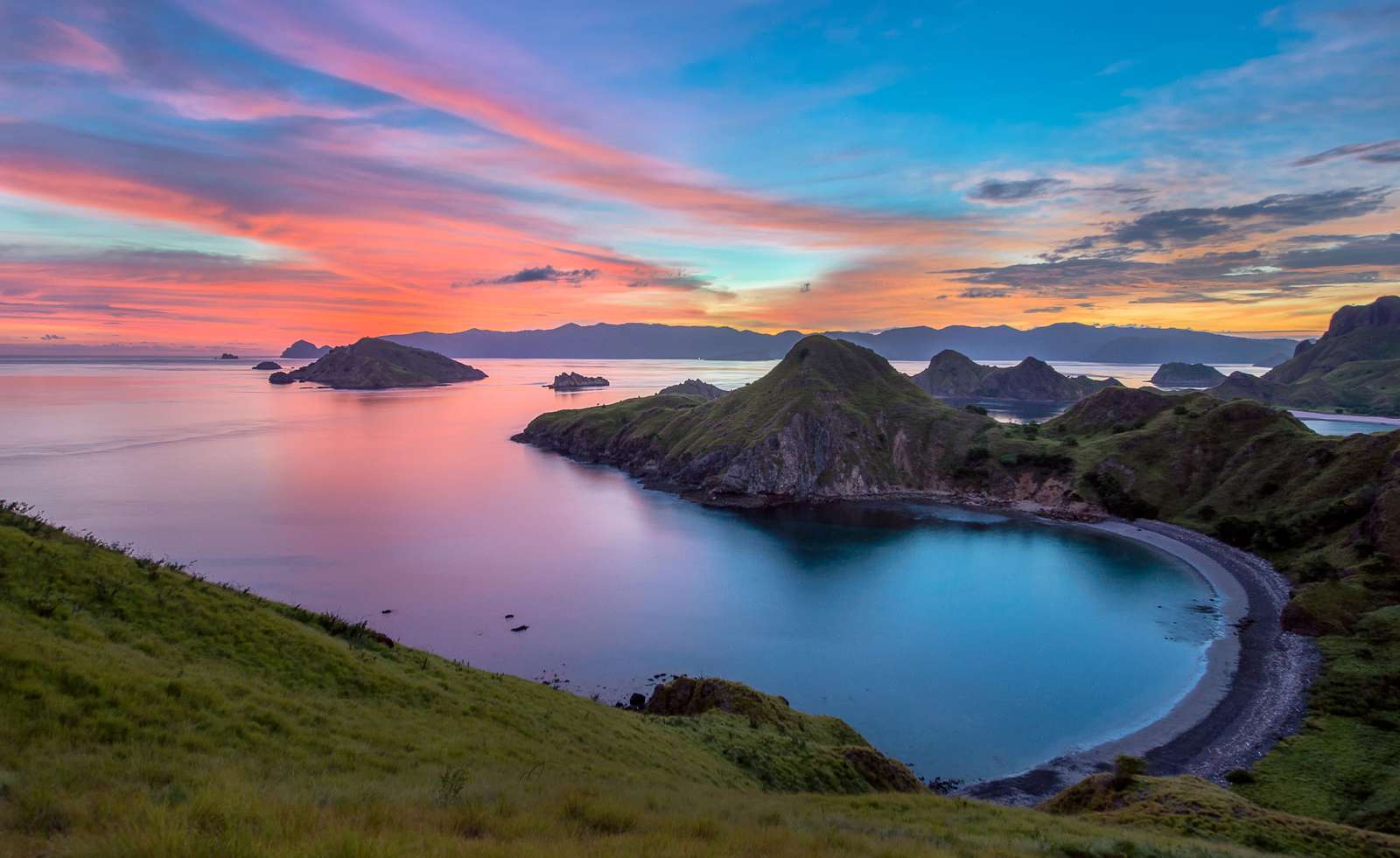 zachód słońca w Indonezji puzzle online
