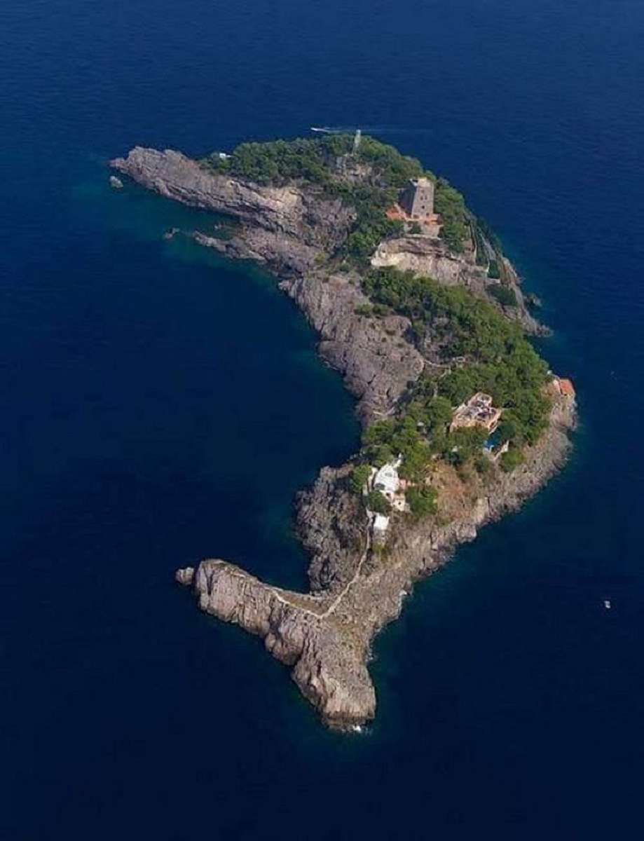 Wyspa Delfinów - Włochy puzzle online
