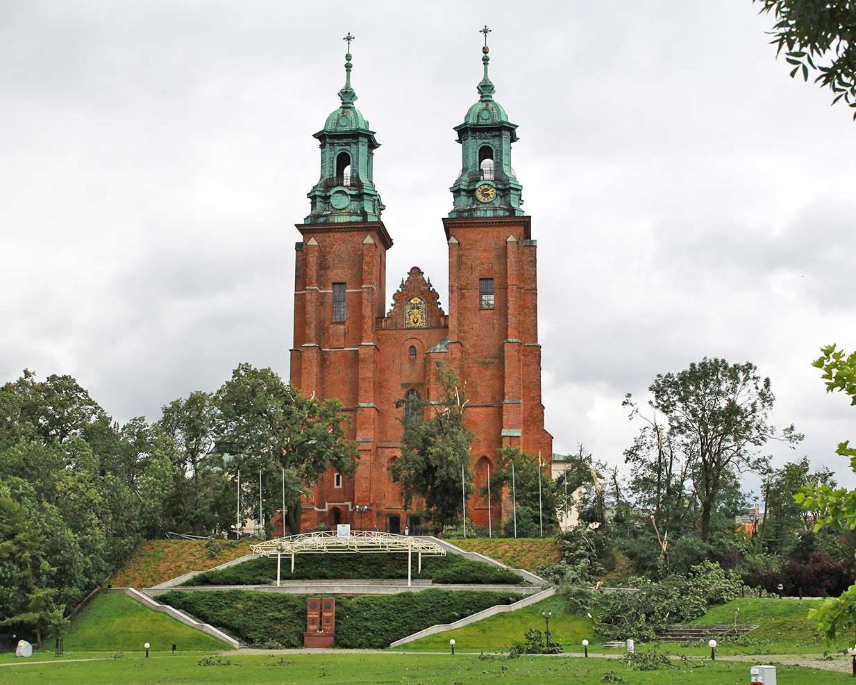 Katedra w Gnieźnie puzzle online