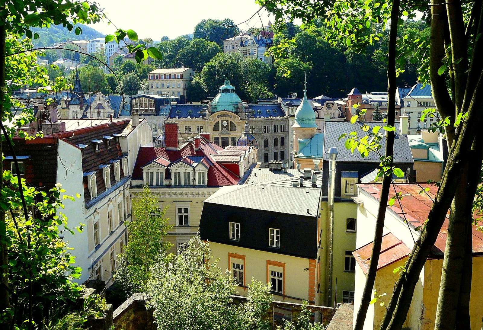 Wspaniały widok na Karlovy Vary puzzle online
