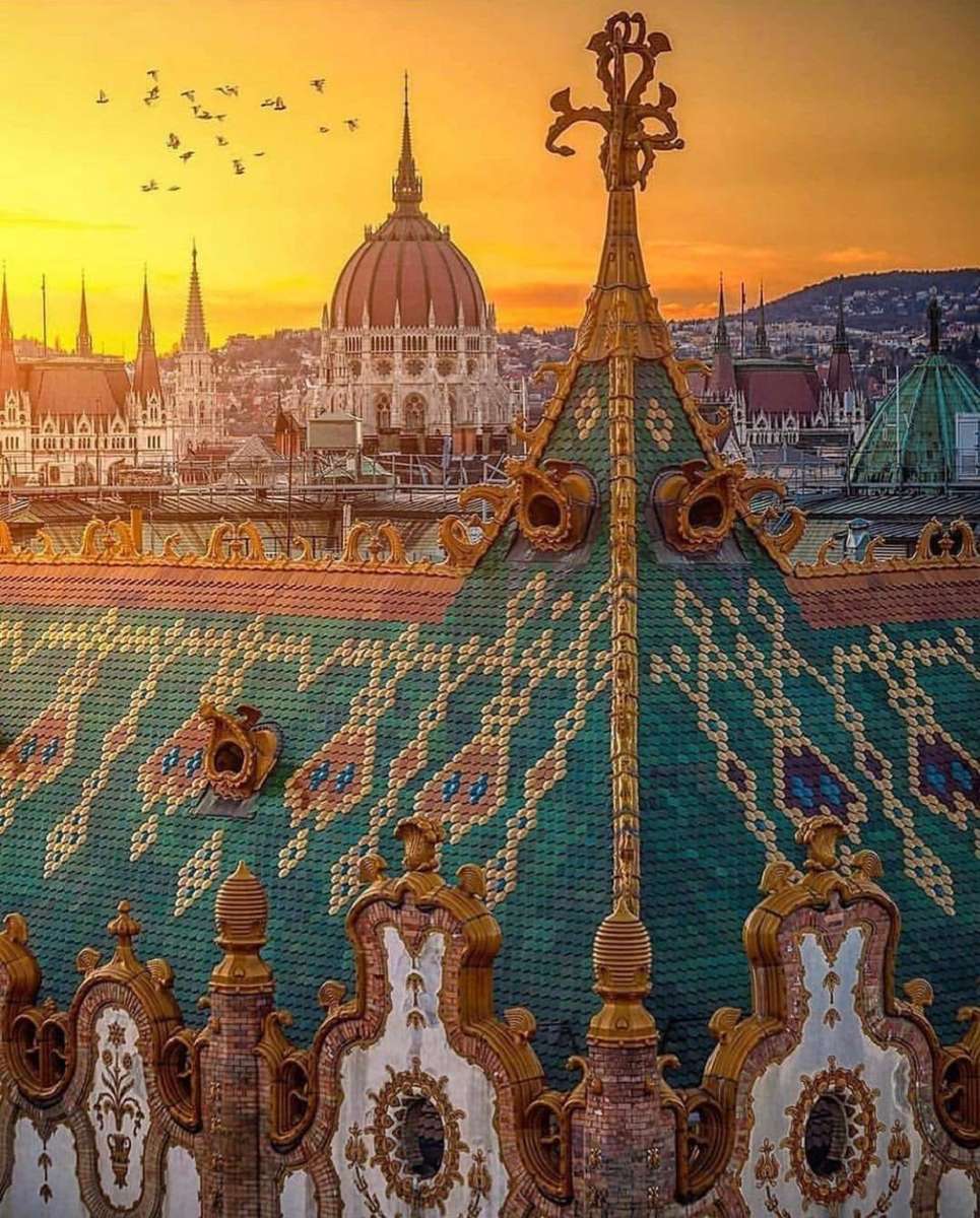 Piękne dachy Budapesztu - Węgry puzzle online