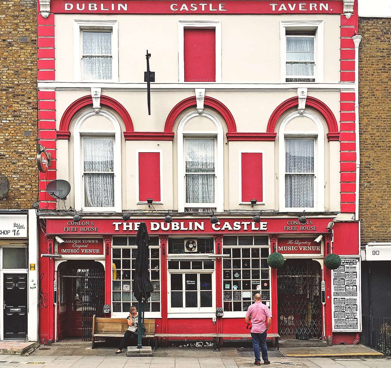 Pub "The Dublin Castle" w Londynie puzzle online