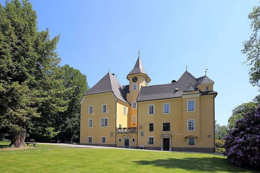 Zamek w pobliżu Knittelfeld Styria Austria puzzle online