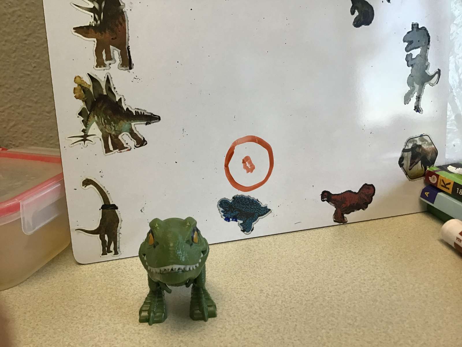 Małe dranie i Dino puzzle online