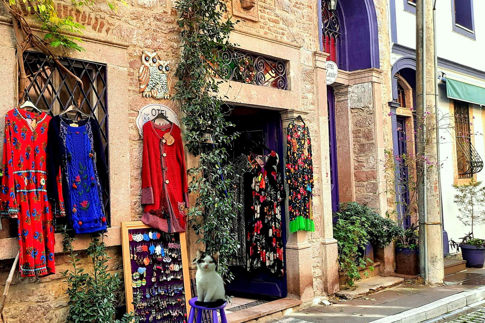 Kolorowy sklep w Ayvalik (Turcja) puzzle online