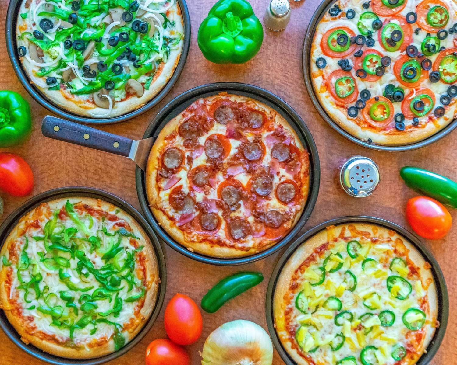 Impreza z pizzą puzzle online