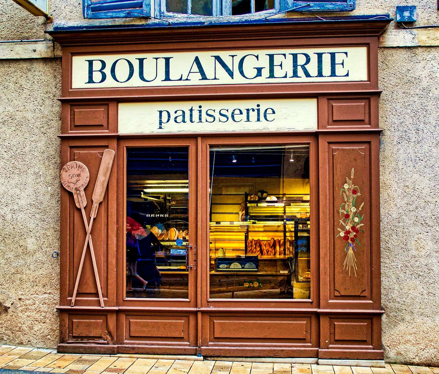 Tradycyjna piekarnia francuska (Cluny, Francja) puzzle online