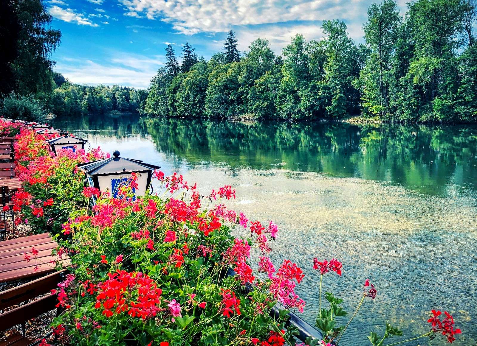 Piękne miejsce nad rzeką Lech w Landsbergu puzzle online