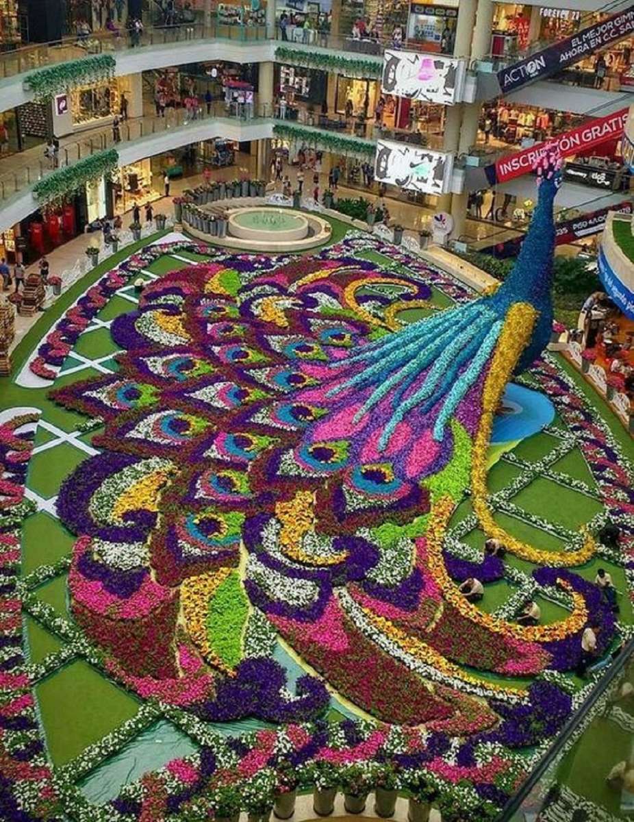 C. Comercial Santafé – Medellín – Kolumbia puzzle online