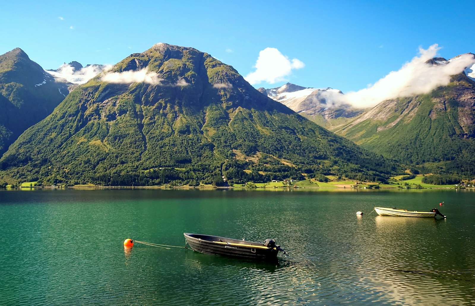 Jezioro w Norwegii puzzle online