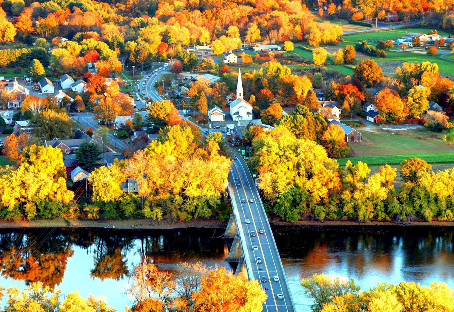 Jesień w Massachusetts nad rzeką Connecticut puzzle online