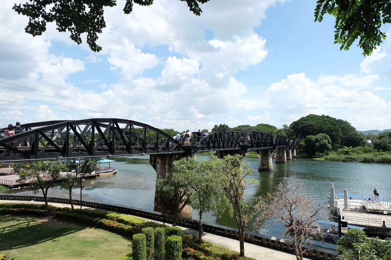 Most, rzeka puzzle online