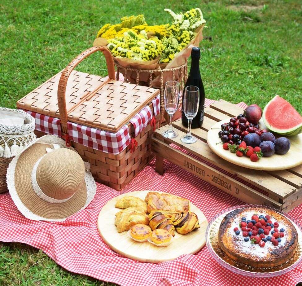 Poczęstunek na pikniku puzzle online